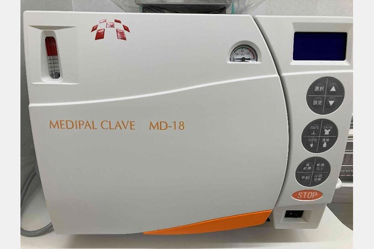 高圧蒸気滅菌器　ユヤマ社製